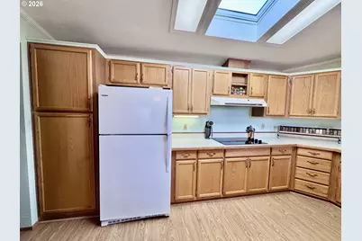 1800 Lakewood Ct #171, Eugene, OR 97402 - Photo 13