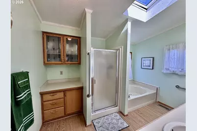 1800 Lakewood Ct #171, Eugene, OR 97402 - Photo 31