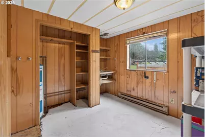 20284 El Romar Dr NE, Scotts Mills, OR 97375 - Photo 35