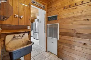 20284 El Romar Dr NE, Scotts Mills, OR 97375 - Photo 27