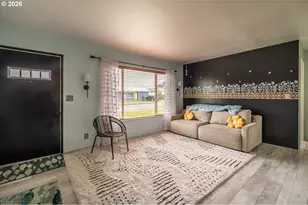 1540 Garfield St, North Bend, OR 97459 - Photo 7