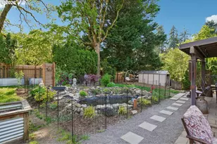 10300 SW Coquille Dr, Tualatin, OR 97062 - Photo 37