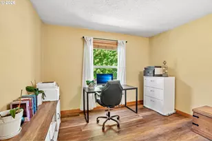 10300 SW Coquille Dr, Tualatin, OR 97062 - Photo 17