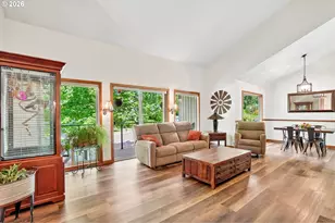 10300 SW Coquille Dr, Tualatin, OR 97062 - Photo 5
