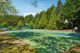 10300 SW Coquille Dr, Tualatin, OR 97062 - Photo 43