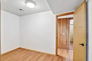 10300 SW Coquille Dr, Tualatin, OR 97062 - Photo 23