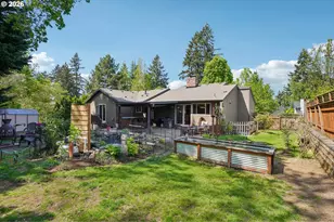 10300 SW Coquille Dr, Tualatin, OR 97062 - Photo 33