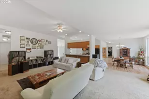 61513 Richmond Way, Coos Bay, OR 97420 - Photo 11