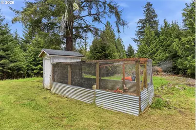 61513 Richmond Way, Coos Bay, OR 97420 - Photo 39