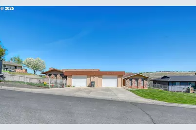1209 SW Zeta Ct, Pendleton, OR 97801 - Photo 1