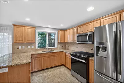 10330 SW Dunlin Pl, Beaverton, OR 97007 - Photo 9