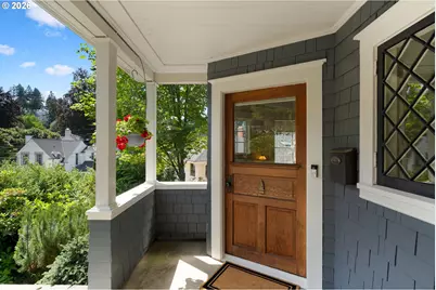 2127 SW Elm St, Portland, OR 97201 - Photo 3