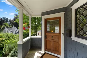 2127 SW Elm St, Portland, OR 97201 - Photo 3