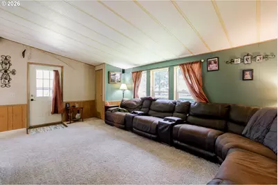 137127 Main St, Crescent, OR 97733 - Photo 11