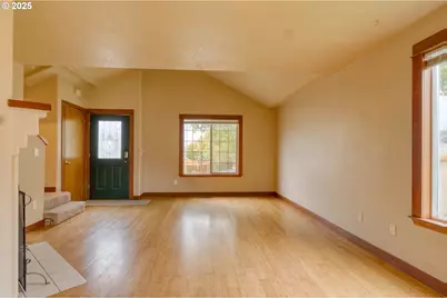 33298 SW Meadowbrook Dr, Scappoose, OR 97056 - Photo 7