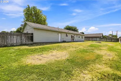 1228 SW Martin Ct, Hermiston, OR 97838 - Photo 17