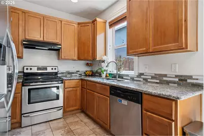 13546 SE Steele St, Portland, OR 97236 - Photo 11