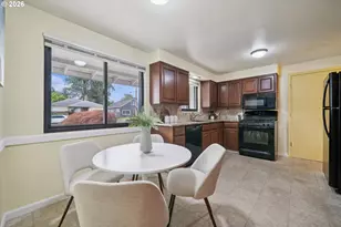 8545 N Bristol Ave, Portland, OR 97203 - Photo 11