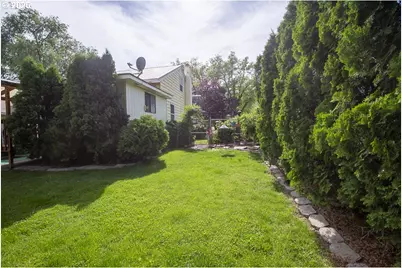 907 4th St, La Grande, OR 97850 - Photo 35