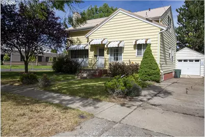 907 4th St, La Grande, OR 97850 - Photo 1