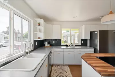 2153 NE 81st Ave, Portland, OR 97213 - Photo 15