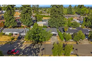 4888 38th Pl NE, Salem, OR 97305 - Photo 5