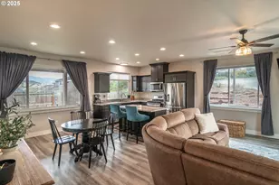 180 Brady Ln, Roseburg, OR 97471 - Photo 3