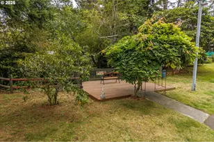 1445 Village Pines Ave, Coos Bay, OR 97420 - Photo 43