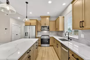 2239 E Otter Loop, La Center, WA 98629 - Photo 3