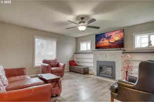 385 N 6th St, Saint Helens, OR 97051 - Photo 5