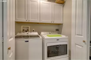 385 N 6th St, Saint Helens, OR 97051 - Photo 13