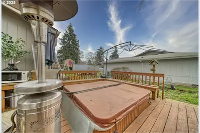 385 N 6th St, Saint Helens, OR 97051 - Photo 17