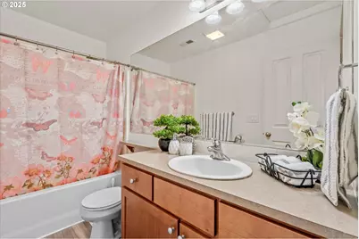 2590 NW 2nd Ter, Gresham, OR 97030 - Photo 23