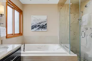 2935 NW Thurman St, Portland, OR 97210 - Photo 31