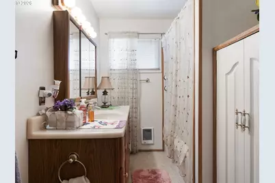 11726 SE Oak St, Portland, OR 97216 - Photo 23
