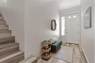7102 NE Stonewater St, Hillsboro, OR 97124 - Photo 5