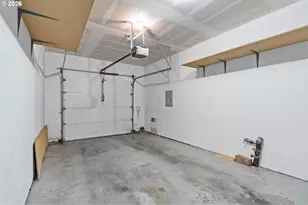 7102 NE Stonewater St, Hillsboro, OR 97124 - Photo 35