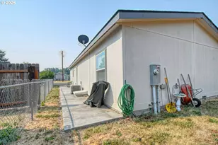 315 E College St, Athena, OR 97813 - Photo 31