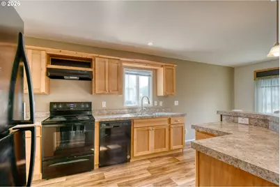 315 E College St, Athena, OR 97813 - Photo 13
