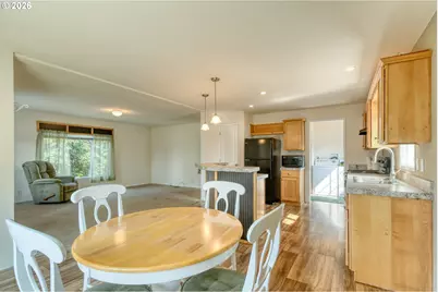 315 E College St, Athena, OR 97813 - Photo 7