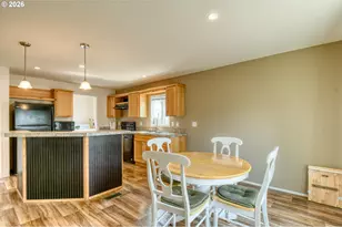 315 E College St, Athena, OR 97813 - Photo 9
