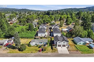 957 Willow St, Kelso, WA 98626 - Photo 3