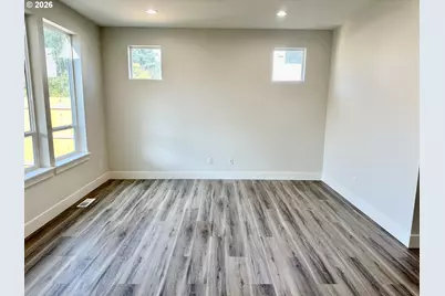 957 Willow St, Kelso, WA 98626 - Photo 5