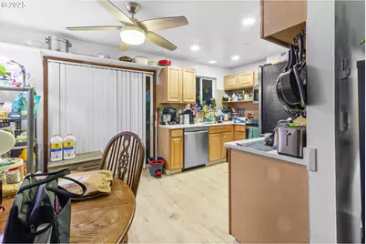 15540 NE Couch St, Portland, OR 97230 - Photo 15