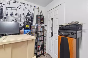 15540 NE Couch St, Portland, OR 97230 - Photo 23