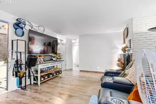 15540 NE Couch St, Portland, OR 97230 - Photo 3