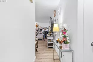 15540 NE Couch St, Portland, OR 97230 - Photo 11