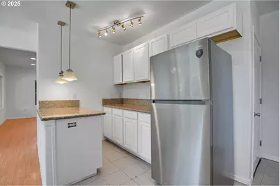 6511 NW Saint Helens Rd, Portland, OR 97210 - Photo 15