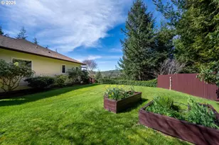 93621 Links Ln, Coos Bay, OR 97420 - Photo 3
