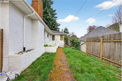 7827 N Denver Ave, Portland, OR 97217 - Photo 23